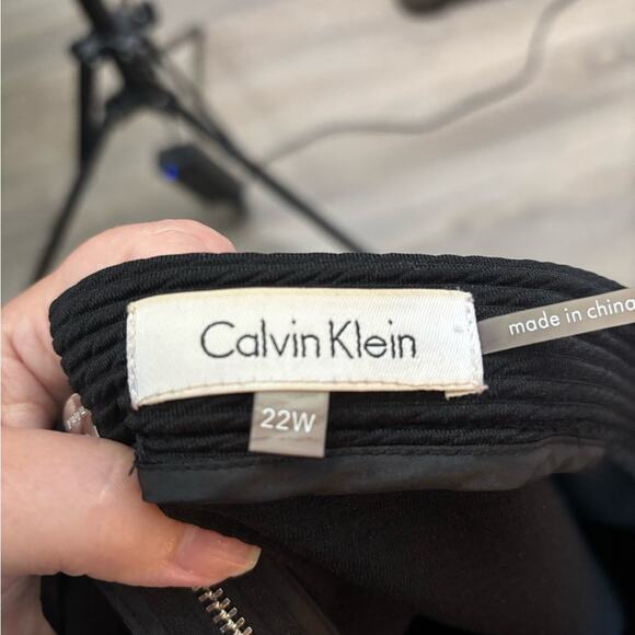 Calvin Klein Black Ribbed A Line Skirt Back Exposed Zipper Size 22W - Picture 5 of 5